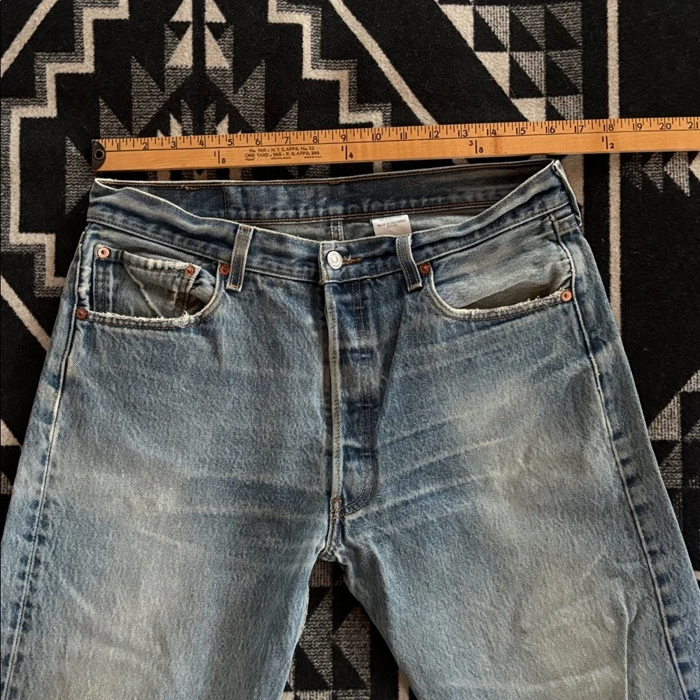 Vintage Distressed Levis 501xx Jeans_9